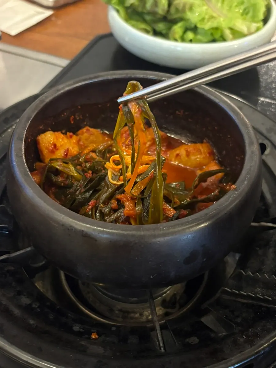 Braised green onion kimchi side dish