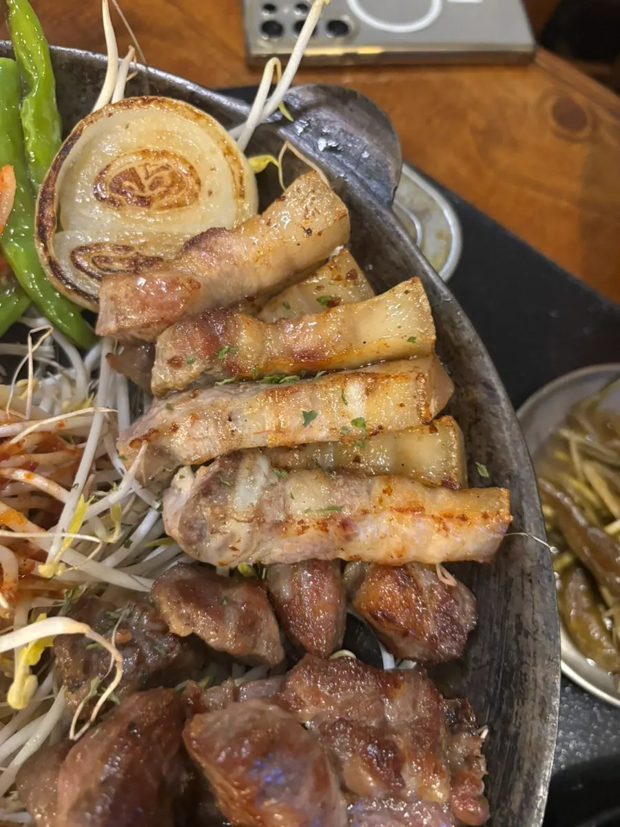 Kunjungan ke Gwangseonjip, restoran potongan babi istimewa