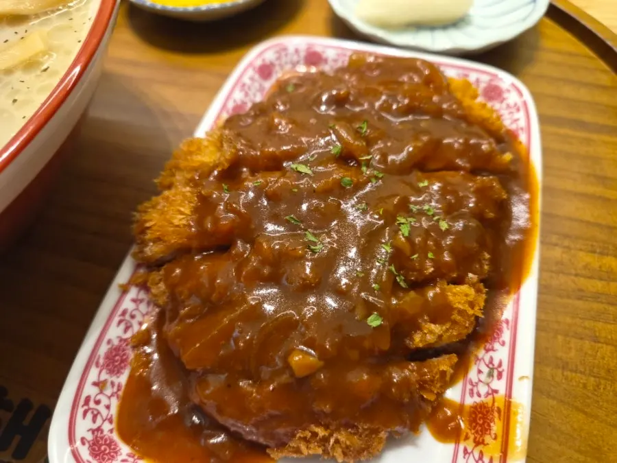 Ramen set with tonkatsu chosen as the side