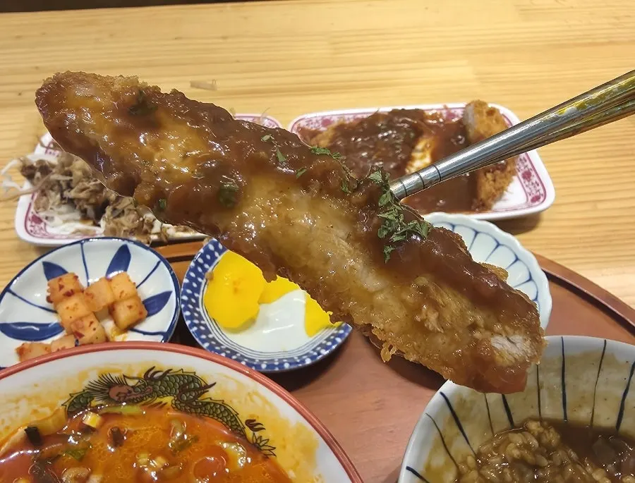 겉은 바삭한 돈카츠 단면