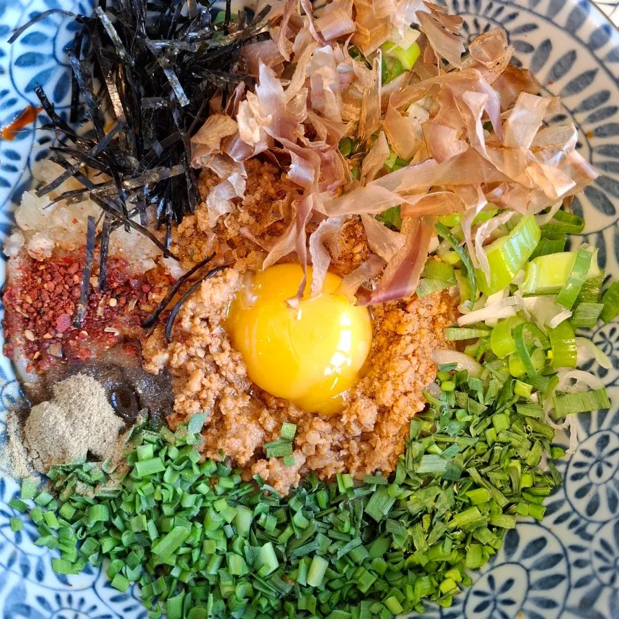 소스에 비빈 마제소바 면