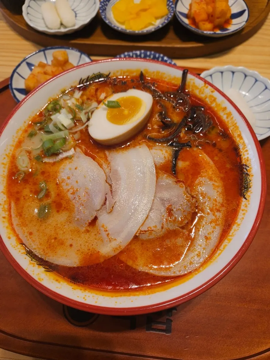 Meat-loaded rice bowl set served with udon and fried chicken