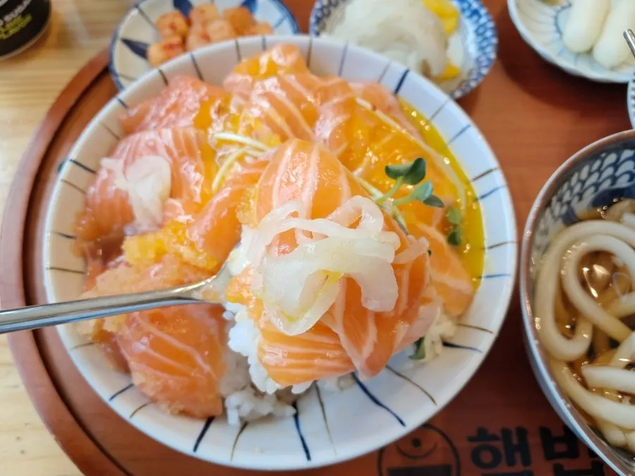 Table at Hekbap Kkachisan Branch after finishing the meal