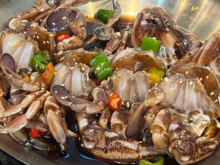 Meaty soy-marinated crab