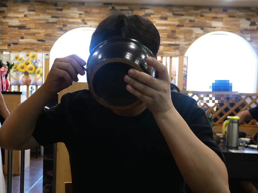 국물까지 비운 설렁탕 식사