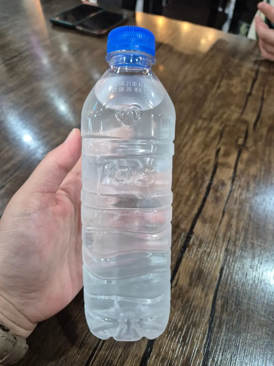 기본 제공되는 생수 한 병
