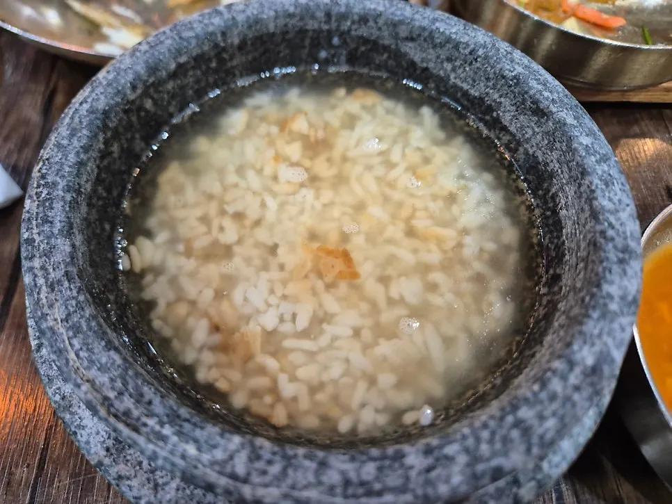 비벼 먹는 비빔밥 한 그릇