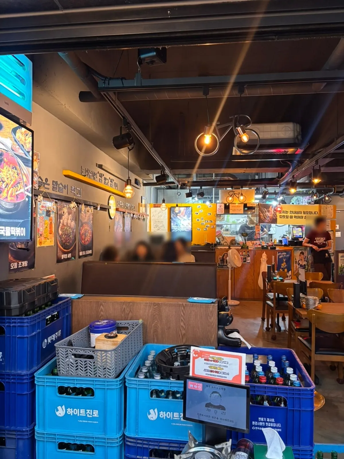 Inside Kkamuri with customers on a weekend evening