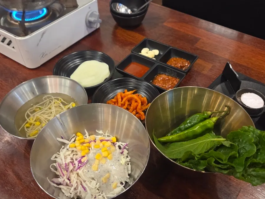 Sign for the receipt review event and Chuseok discount