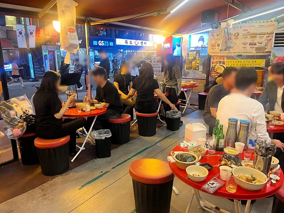 날씨 좋은 방이먹자골목 야장 마무리 풍경