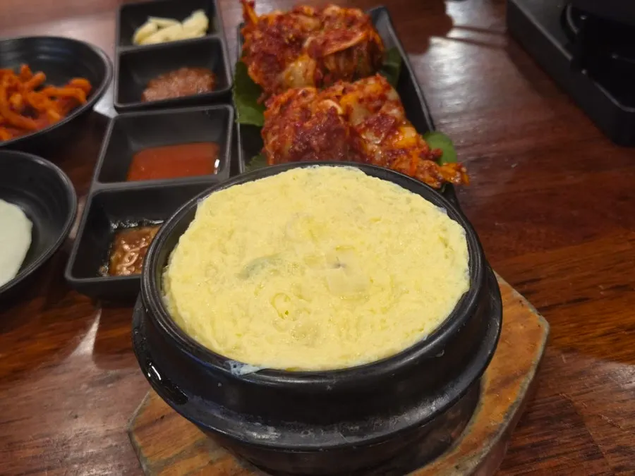 기본으로 나온 촉촉한 계란찜