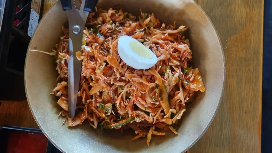 Springy makguksu noodles