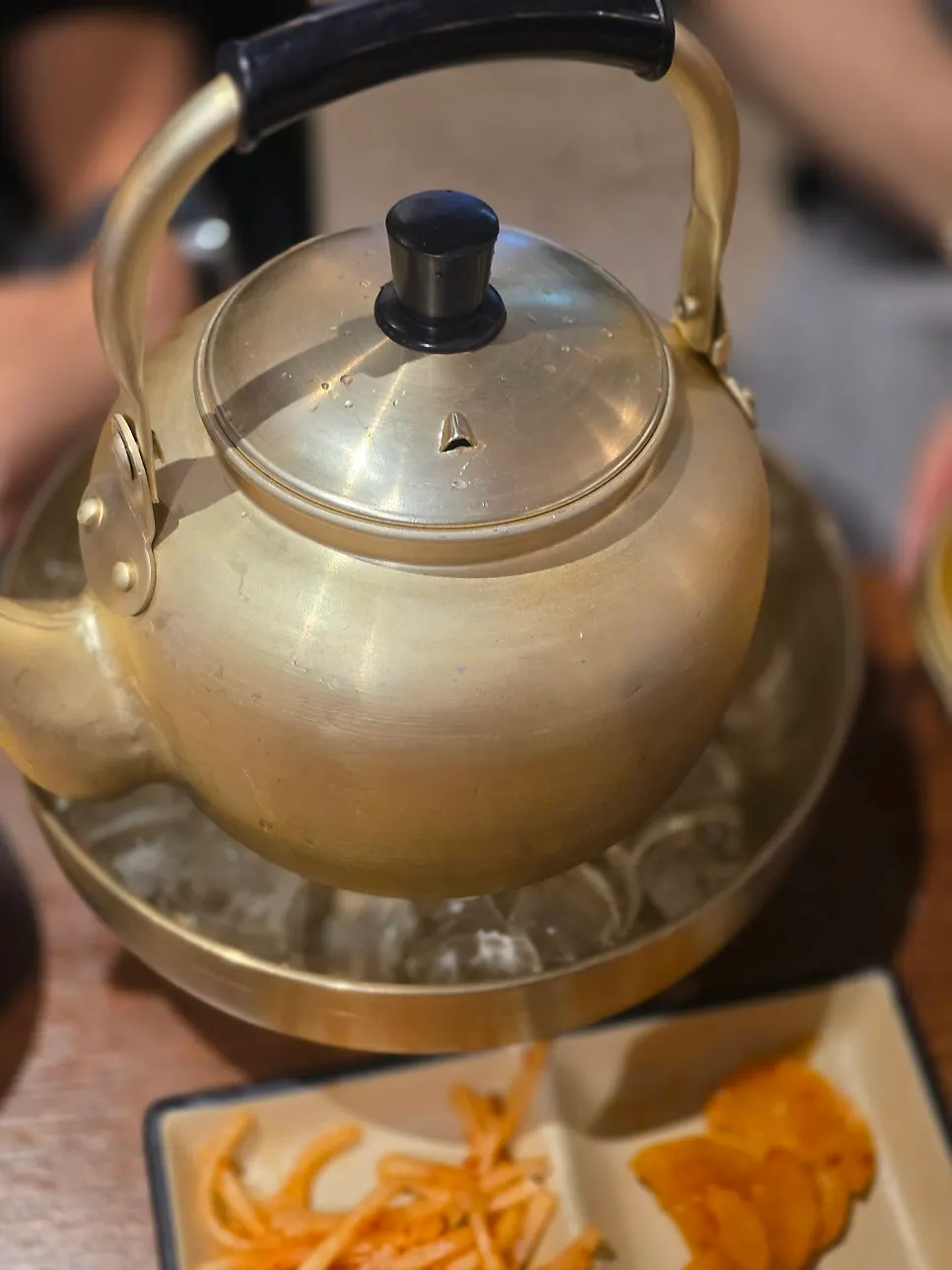 氷入りマッコリ一杯