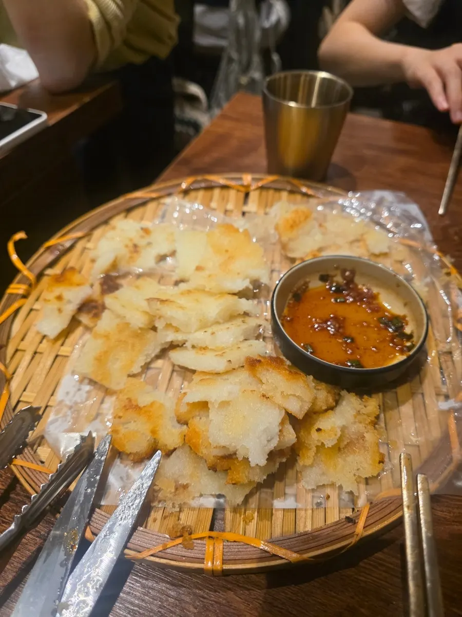 막걸리 한잔과 감자전 한 조각