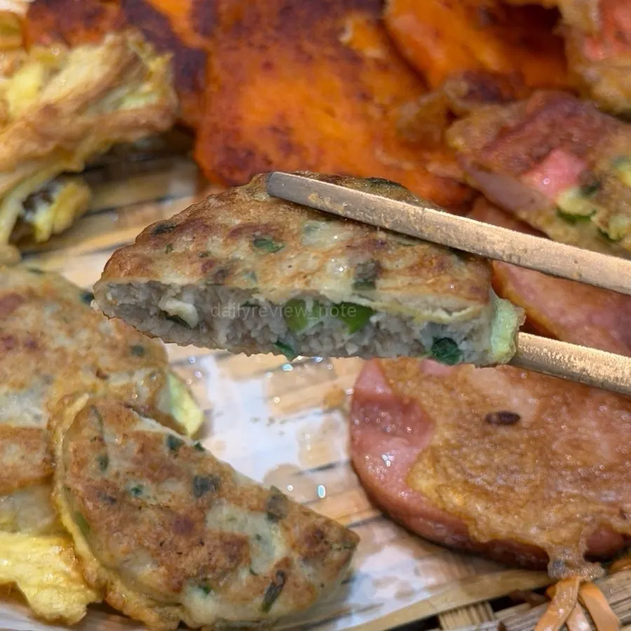 Moist zucchini jeon