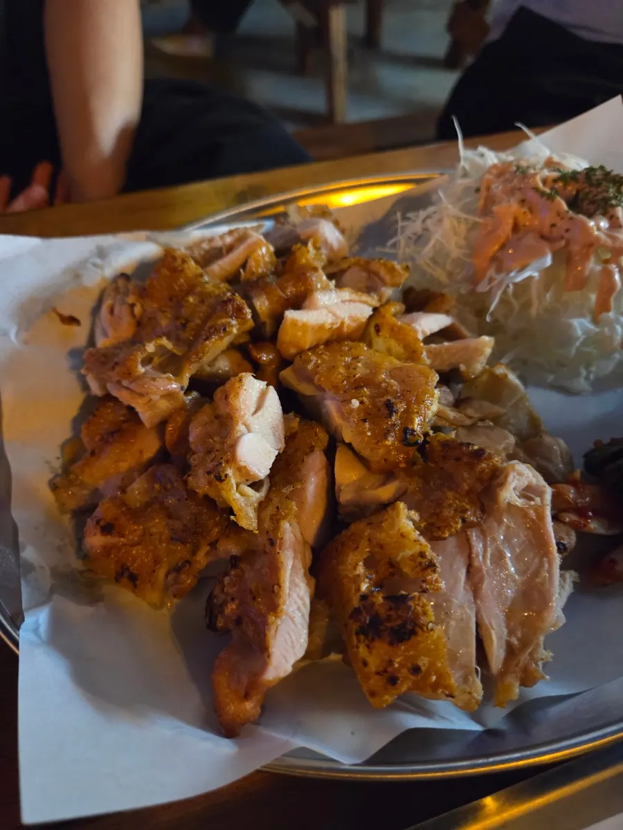불향이 밴 숯불 순살 바베큐 클로즈업