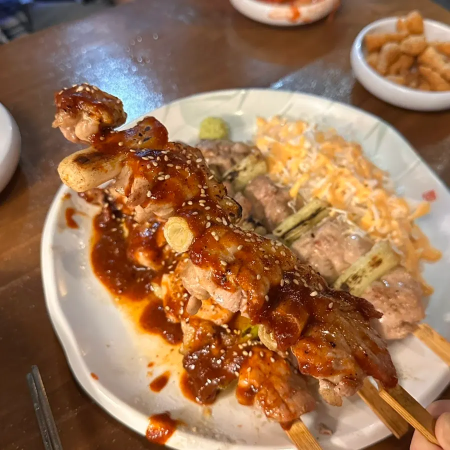 Chicken skewers grilled right after ordering