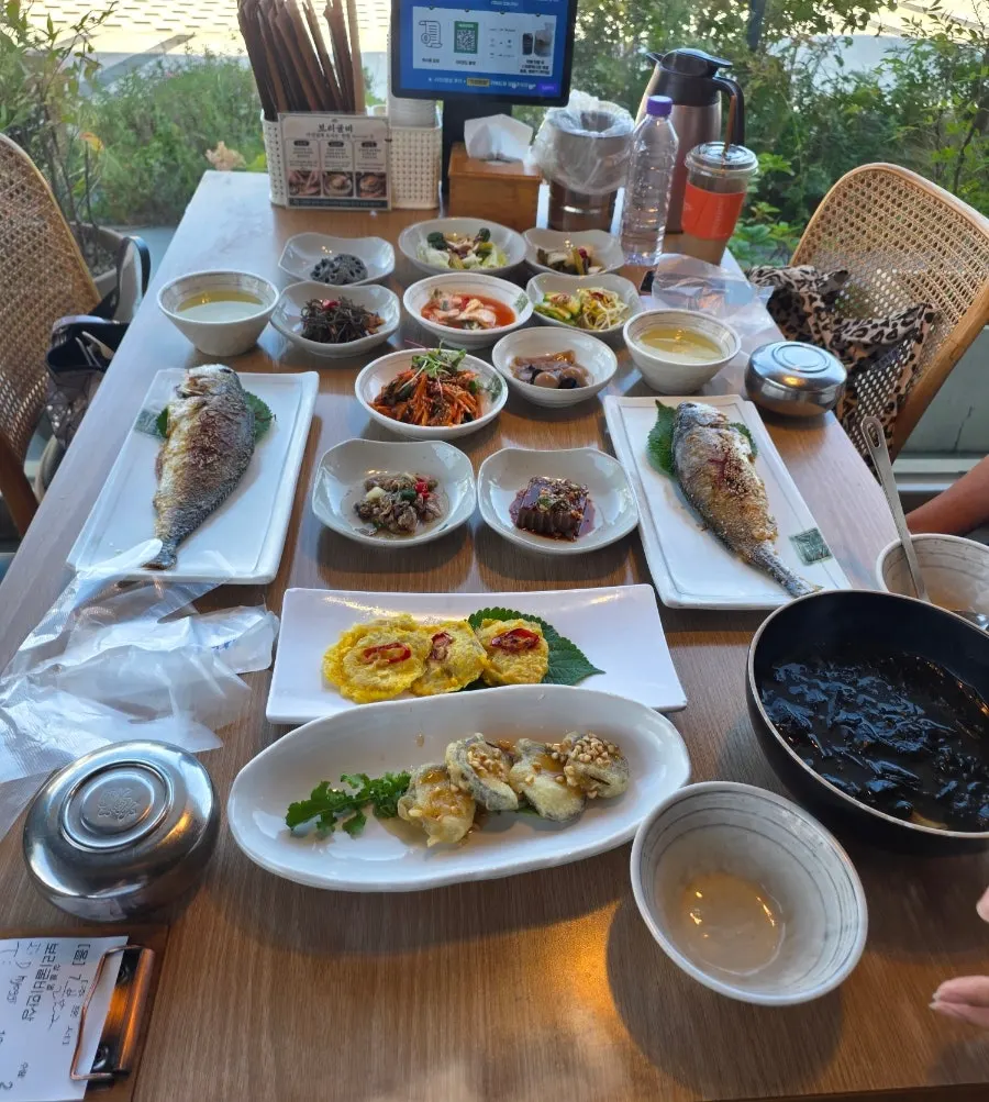 Dried corvina set laid out for two people