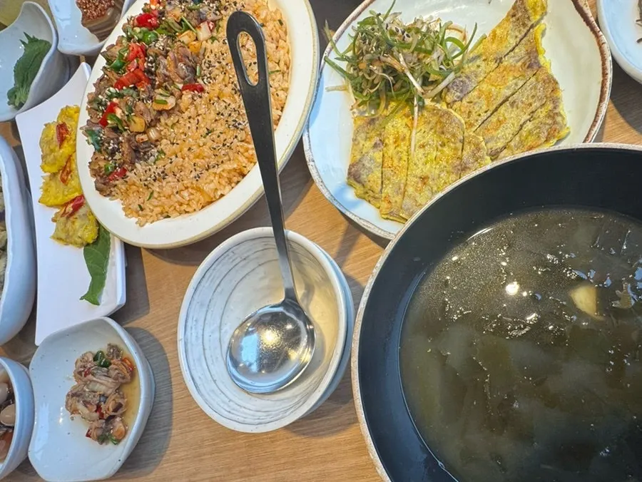 Clear seaweed soup the kids ate well