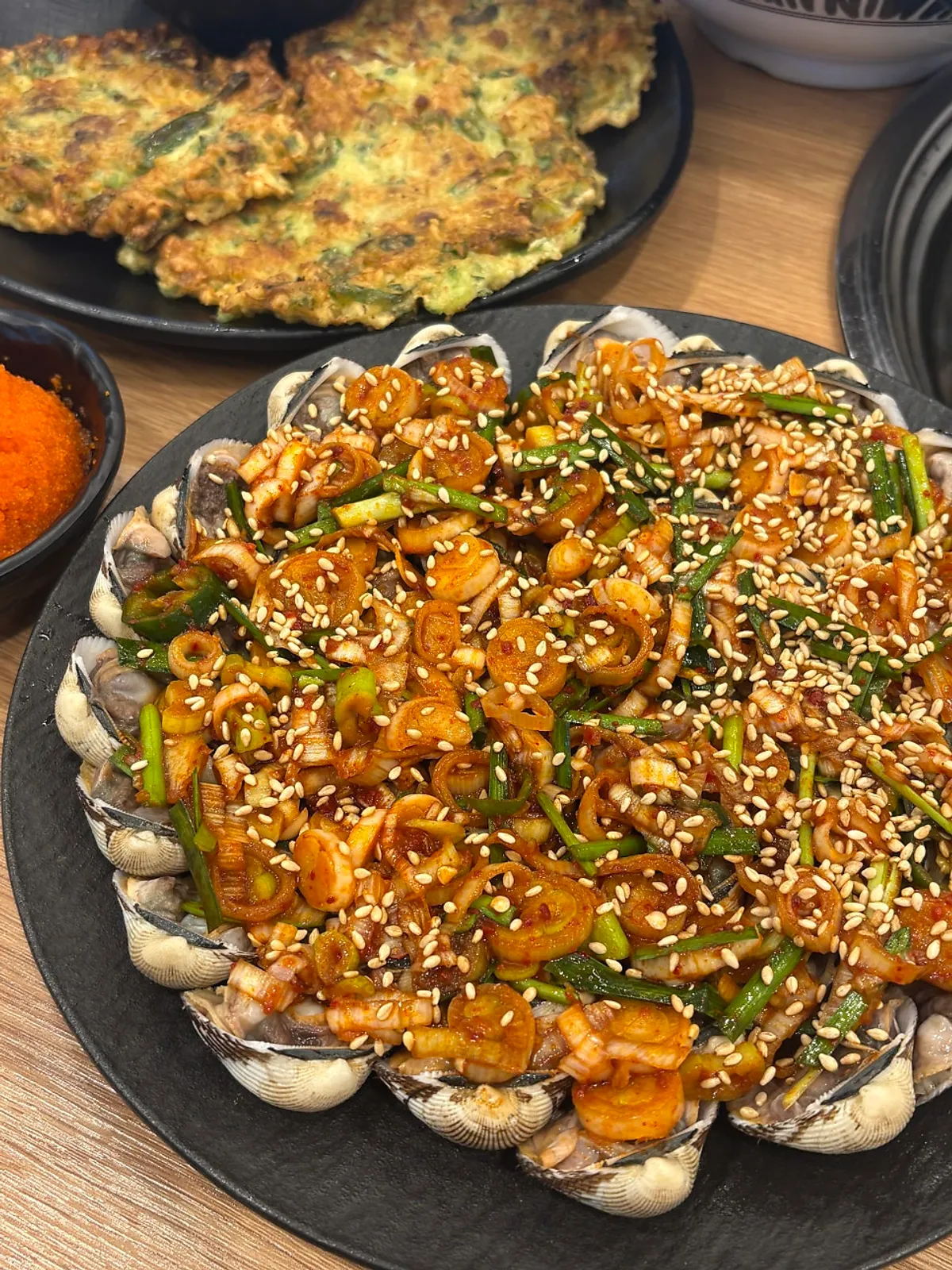 Vertical photo of the cockle spread at Kkomak Manse in Pyeongtaek