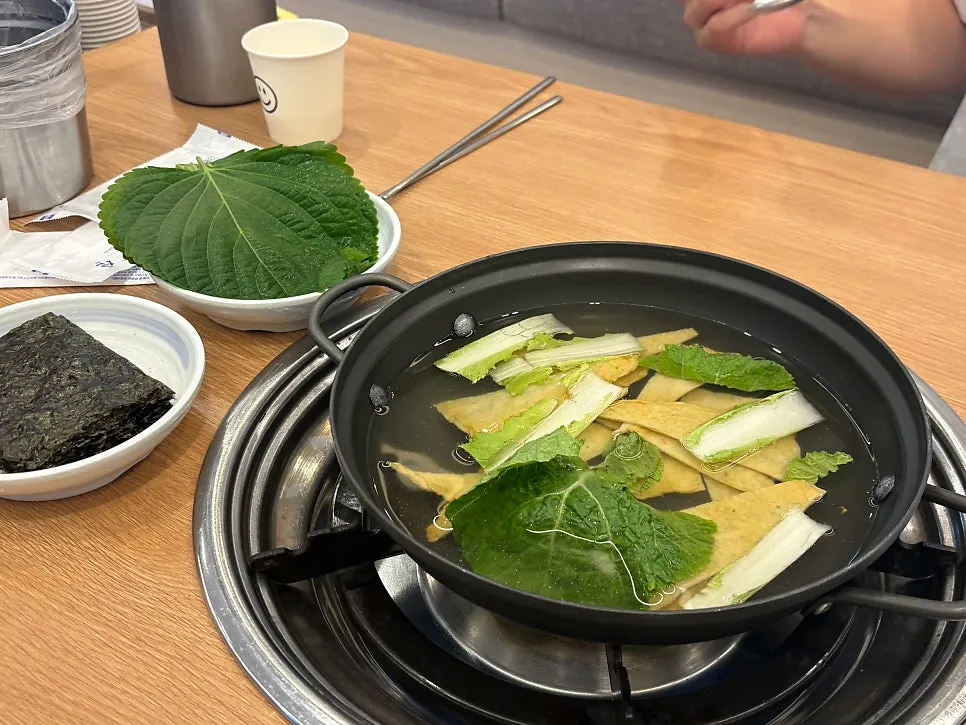 Default fish cake soup and side dishes