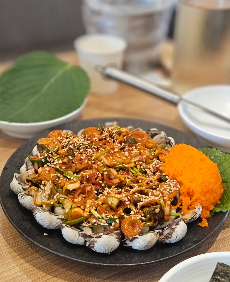 A plate of seasoned cockles