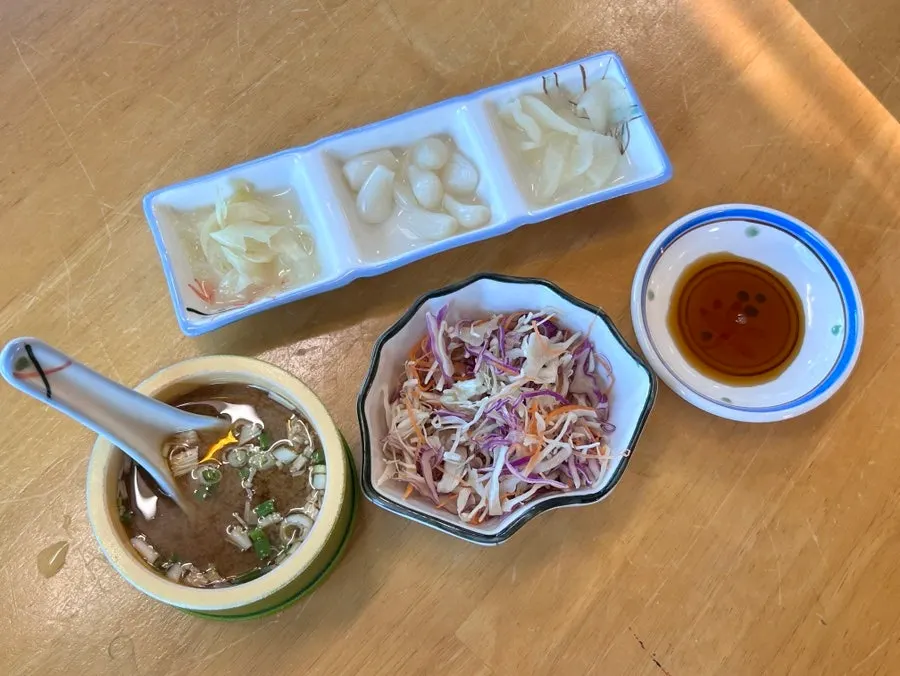 Ginger, rakkyo, baek-kimchi, and salad basic side dishes