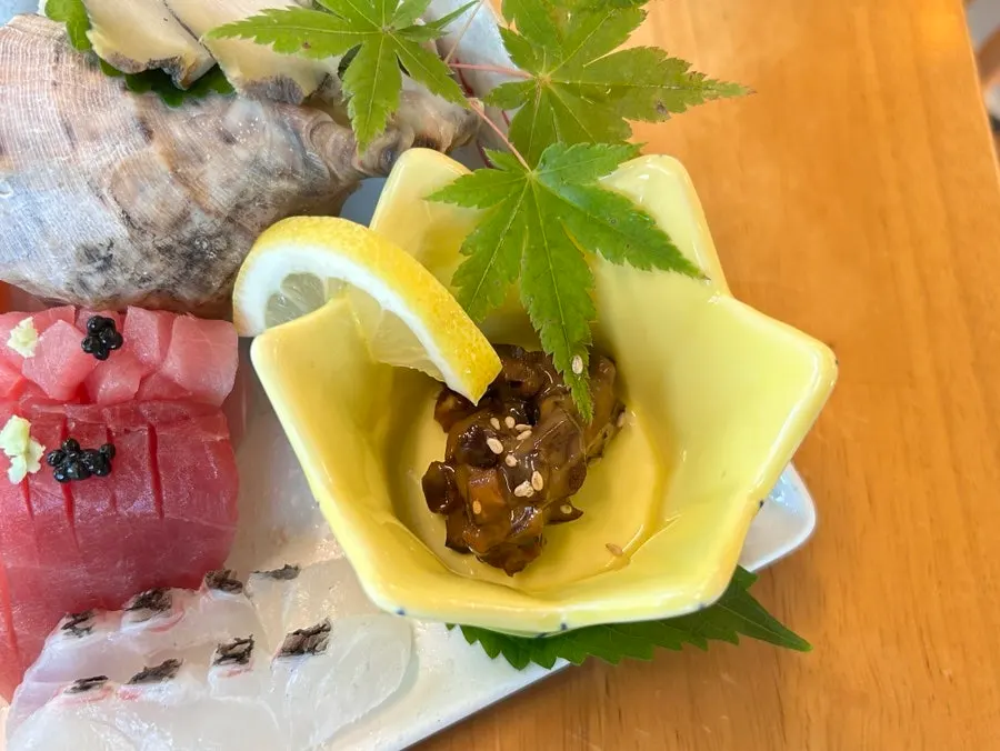 Sashimi plate with side garnishes