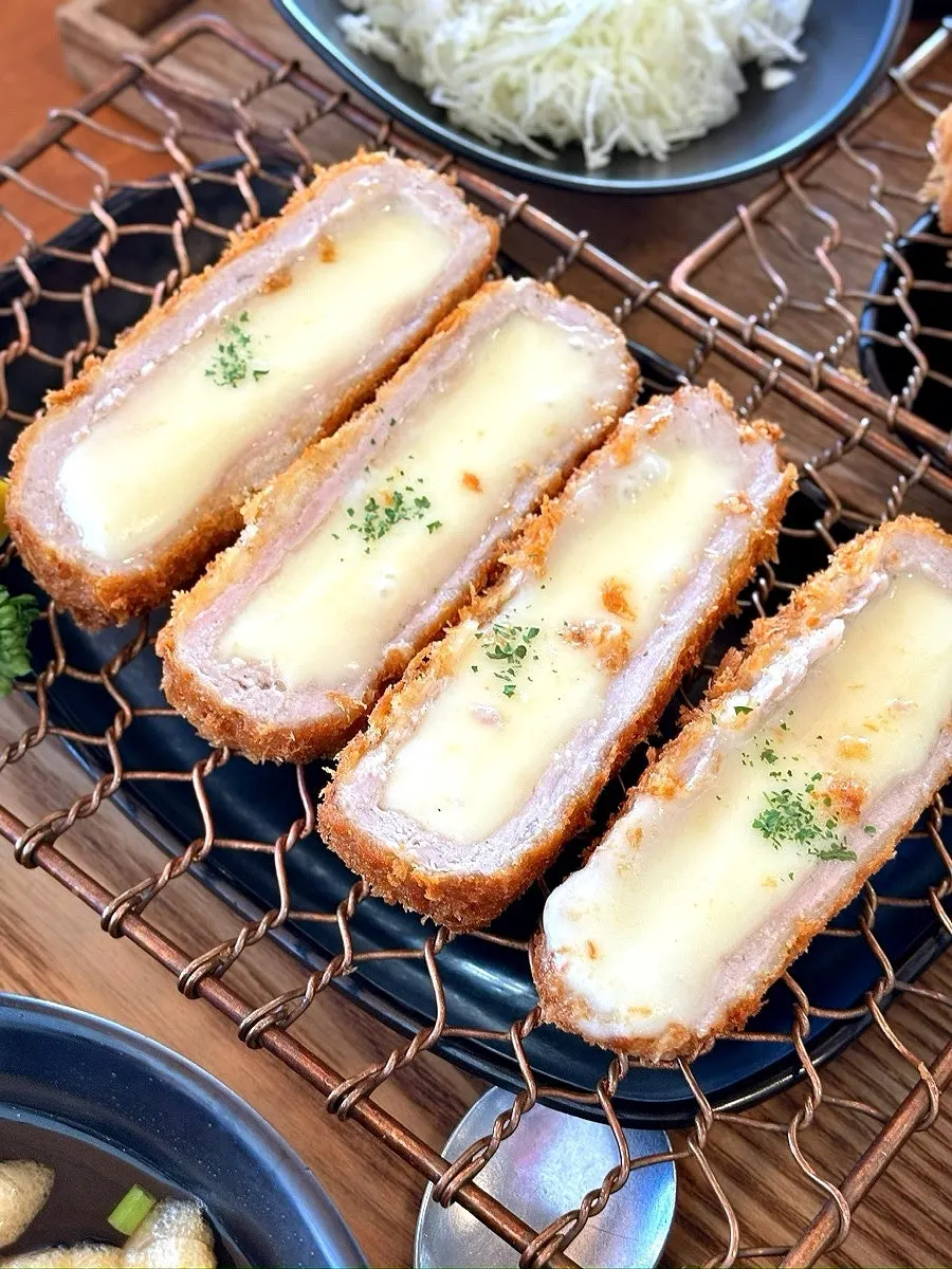 Suudong with fried tofu skin