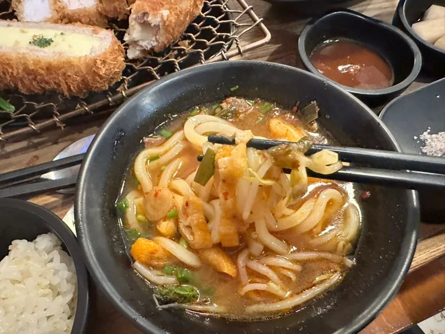 치등카츠세트에 곁들여 나온 화우동