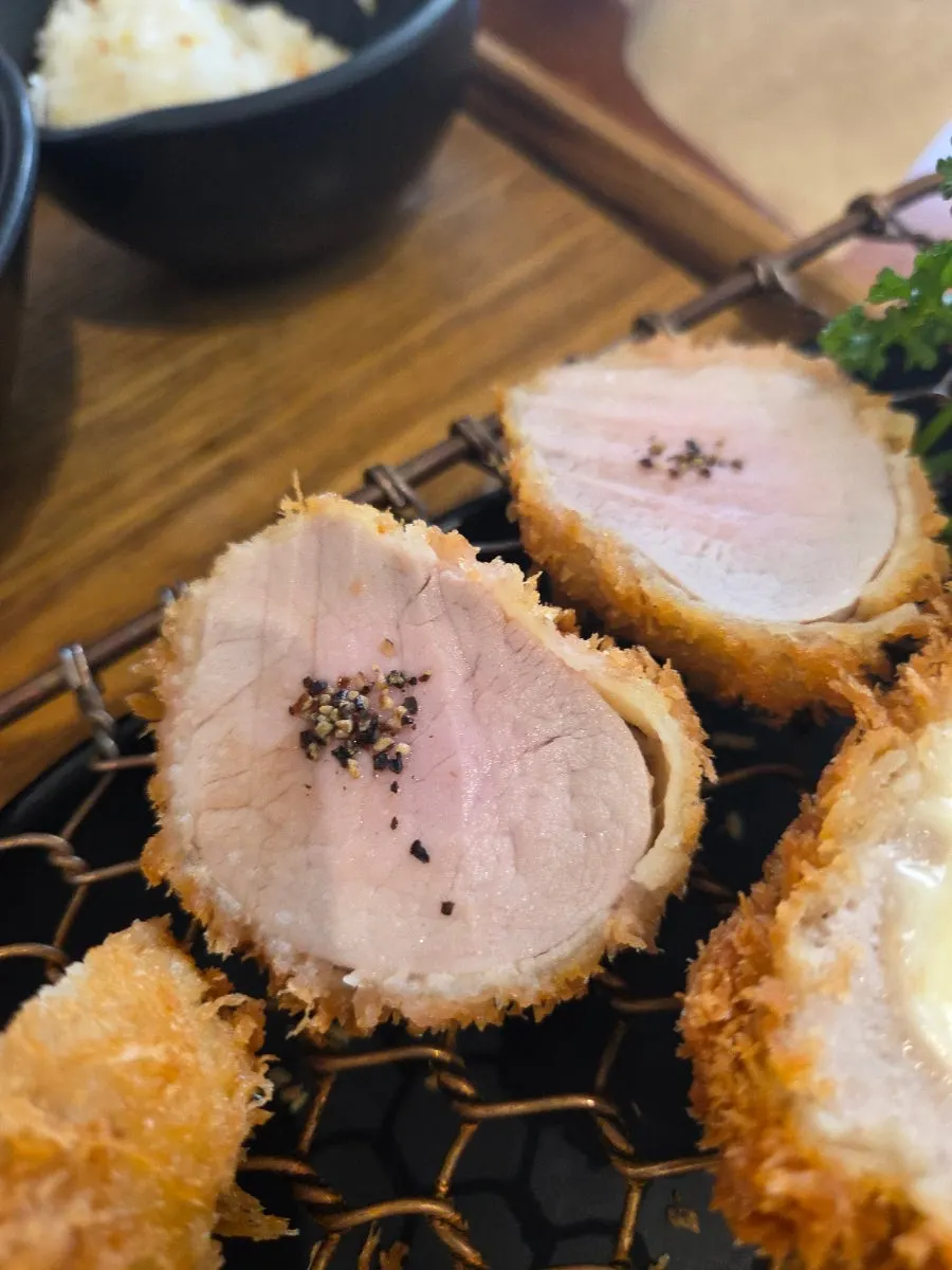 Cross-section of a thick tenderloin cutlet