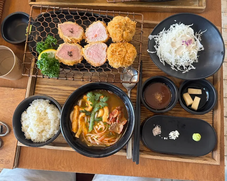 Cross-section of the tenderloin Kkot Gatsu