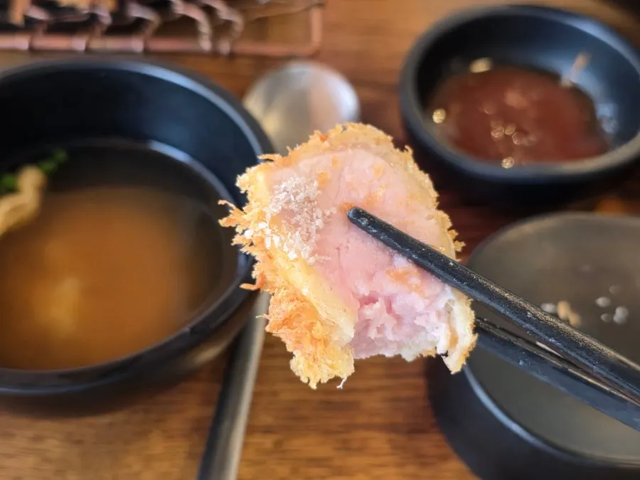 Pork cutlet paired with truffle salt