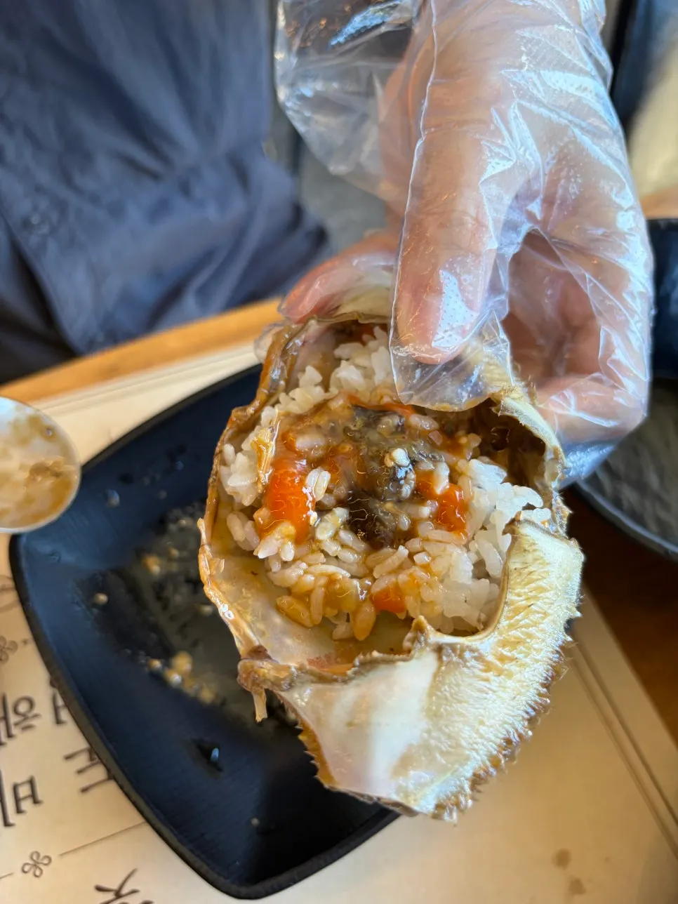 간장게장 게살을 발라낸 모습