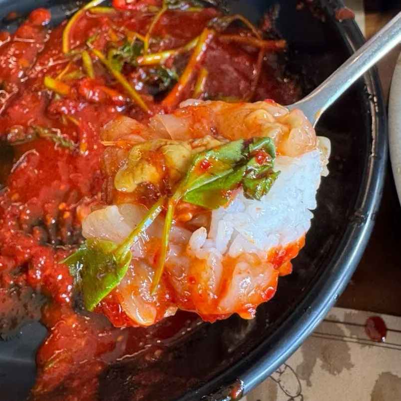 살이 꽉 찬 양념게장 속살