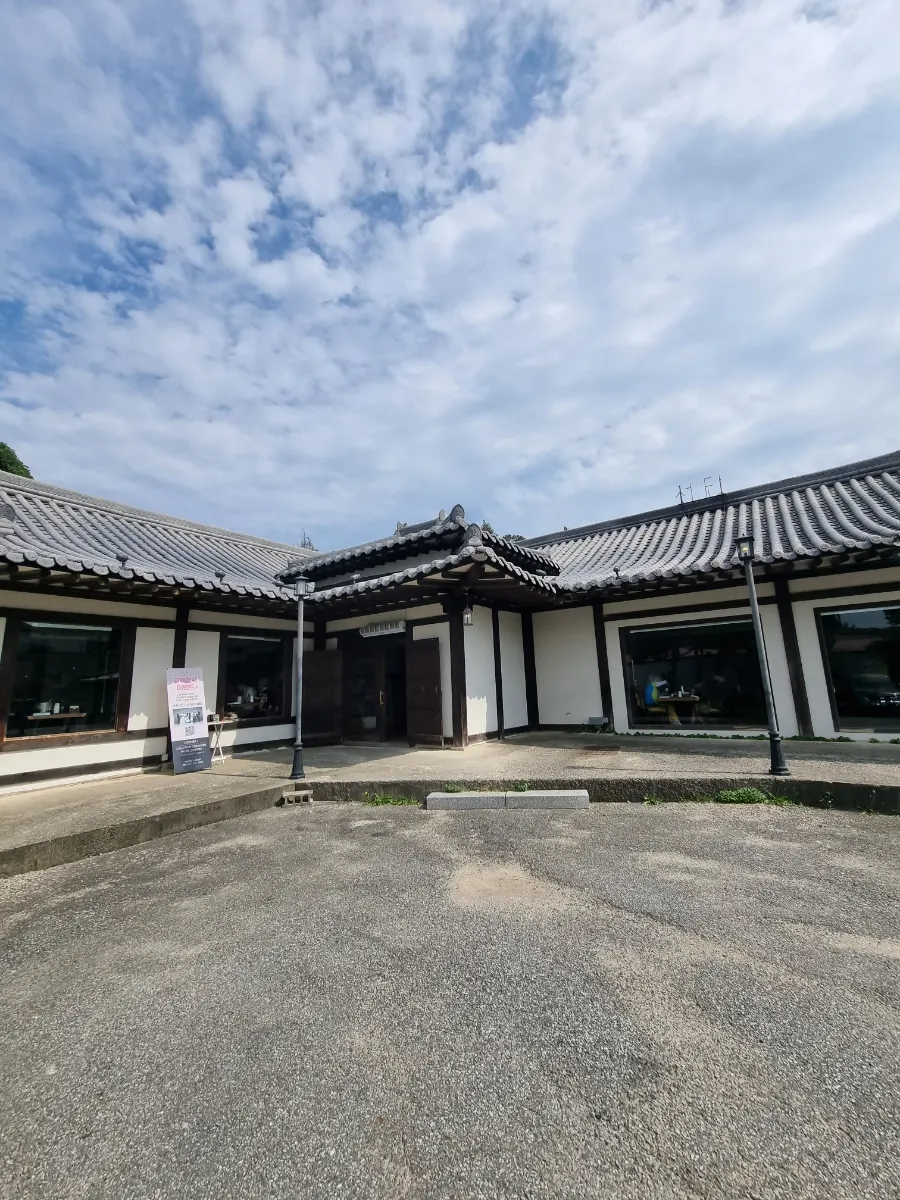 Hanok exterior of Kkotgeok Cheonan Yuryang-dong Branch