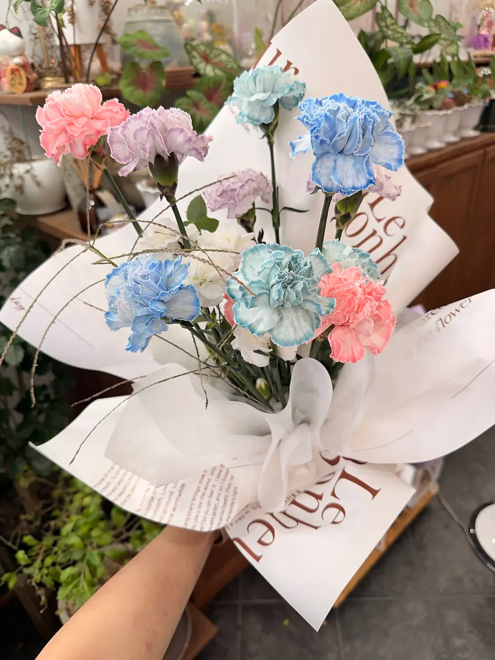 店主さんが作ったカーネーションの花束