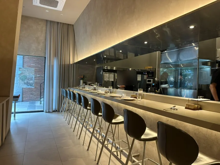 Upscale interior atmosphere of Kkweda