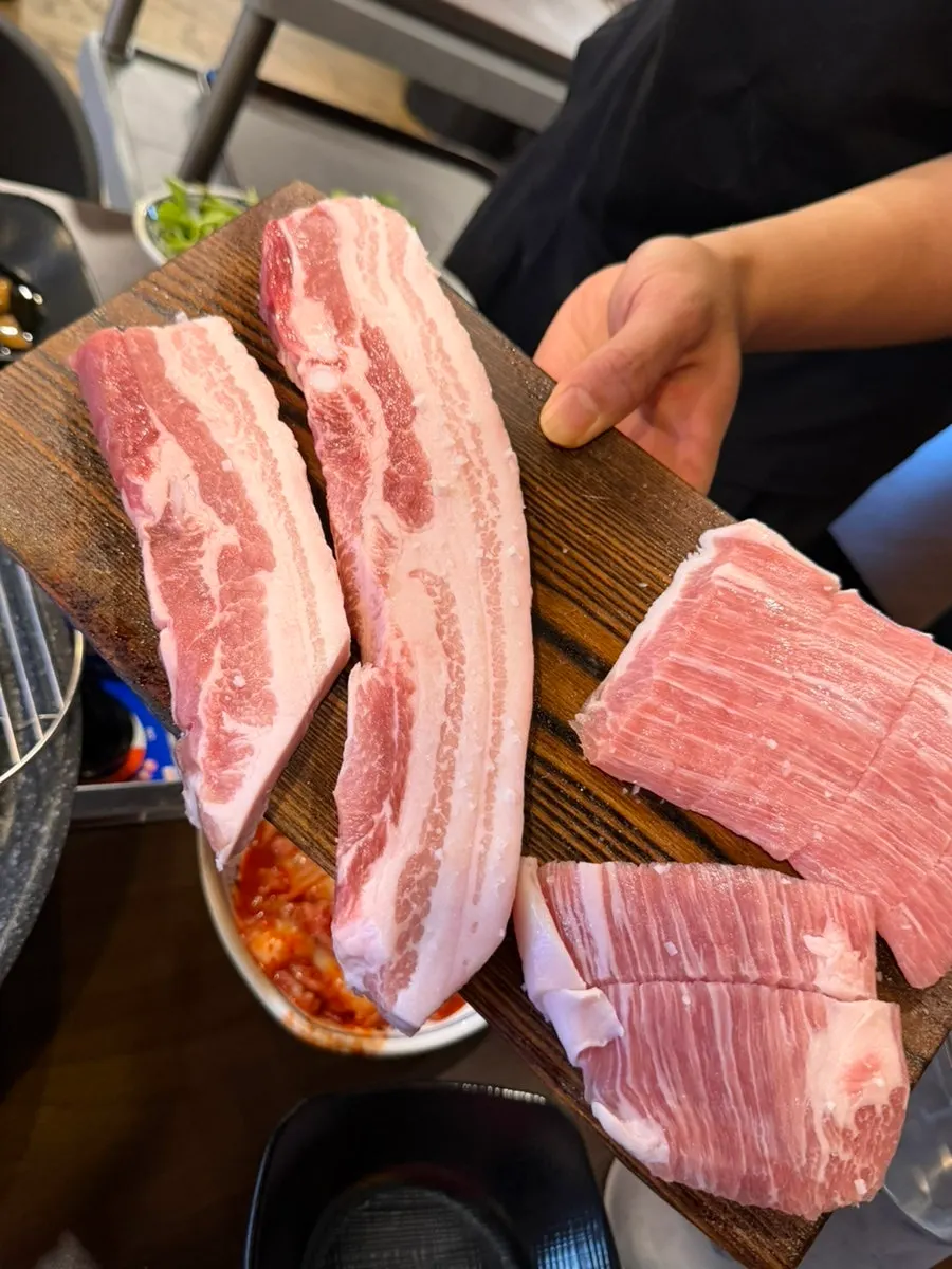 Raw minari pork belly and pork jowl platter, 600g