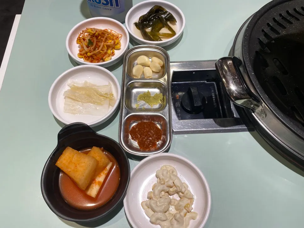 쌈채소와 쌈장, 와사비, 소금 세팅
