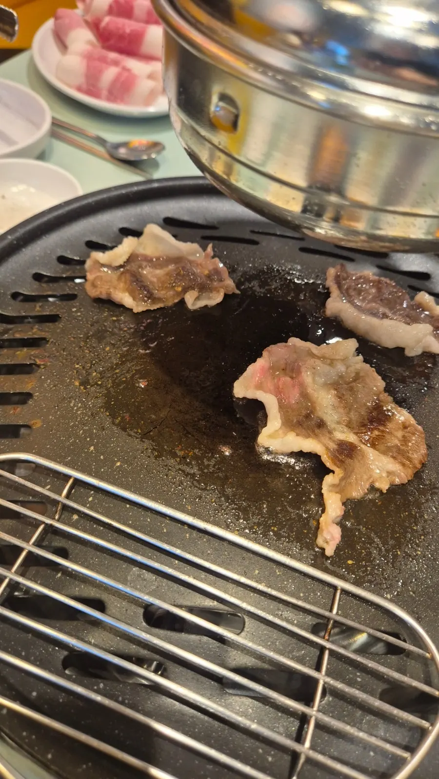 깨끗하게 닦은 돌판 불판