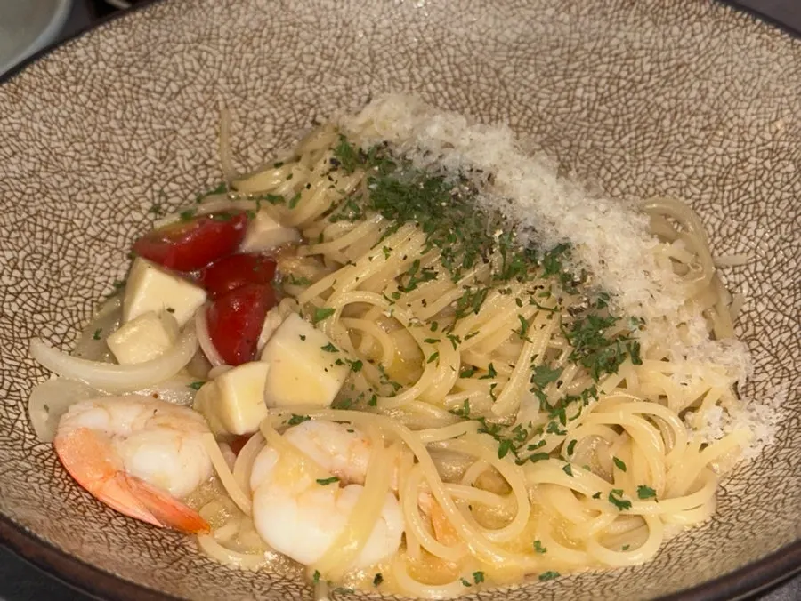 Shrimp oil pasta loaded with shrimp