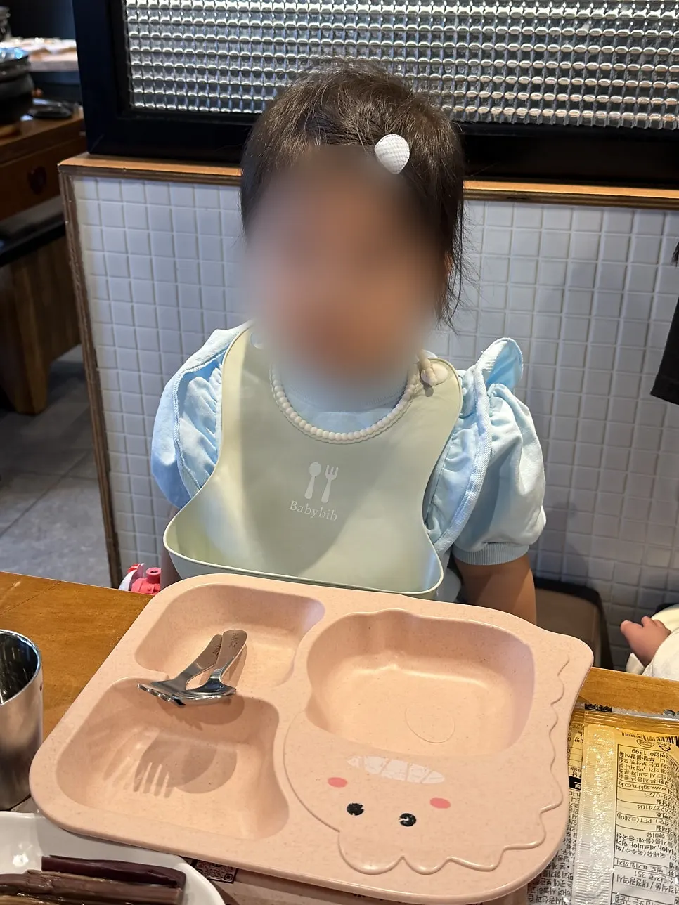 Table set with children's tableware