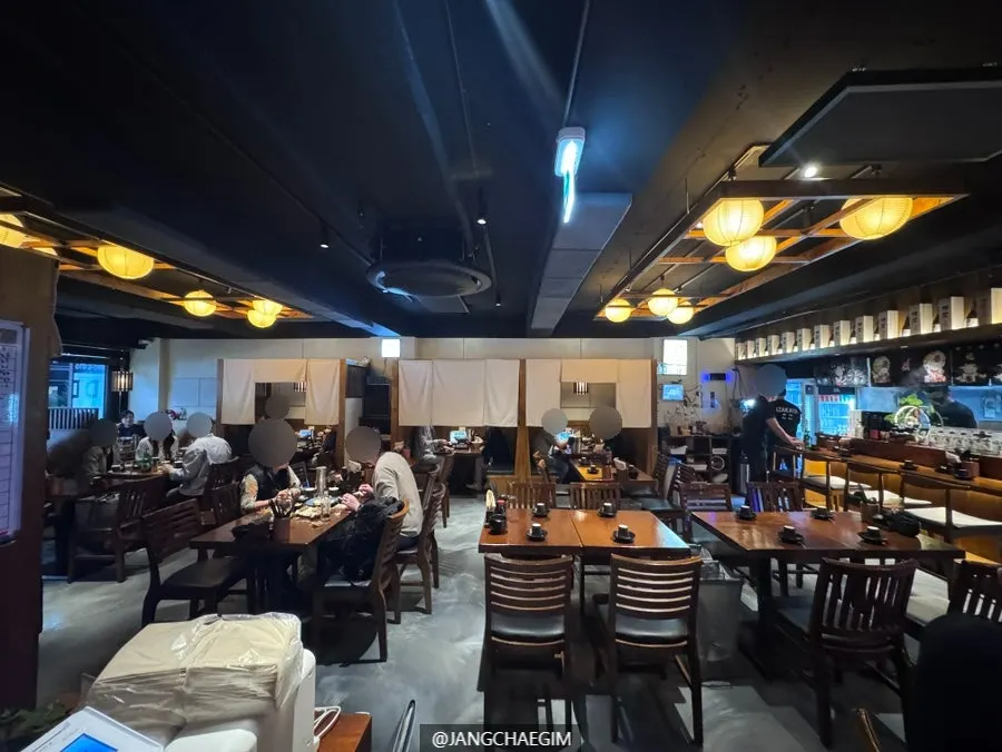 Seating layout inside Izakaya Goko