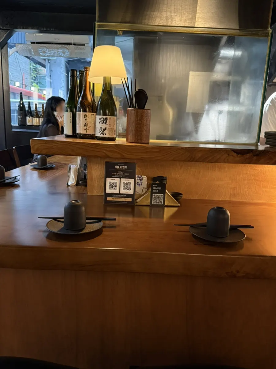 Overall view of the interior of Koma Yeonnam