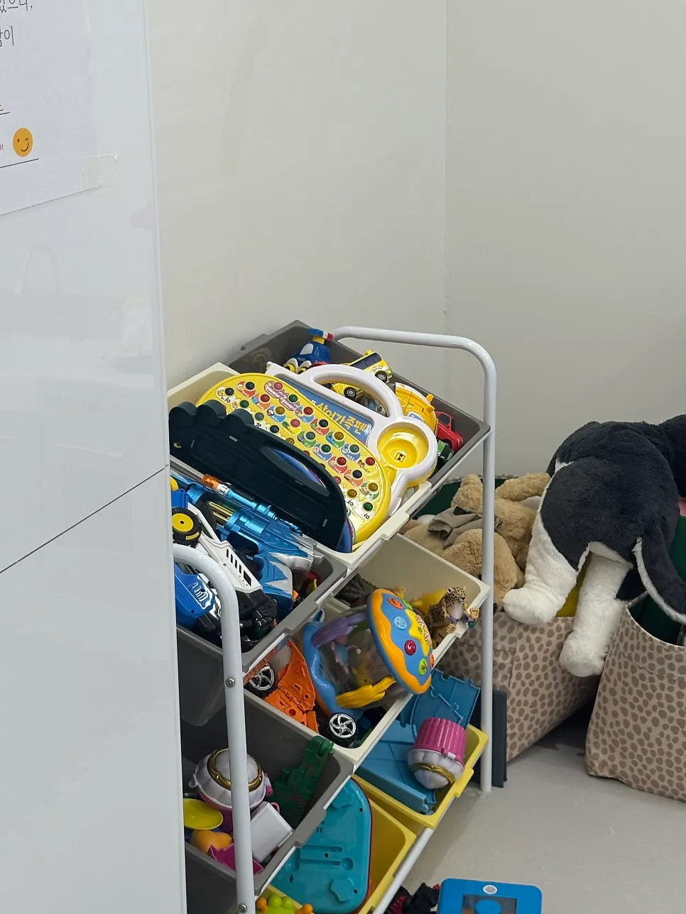 A corner inside the unmanned kids café in Daeyeon-dong