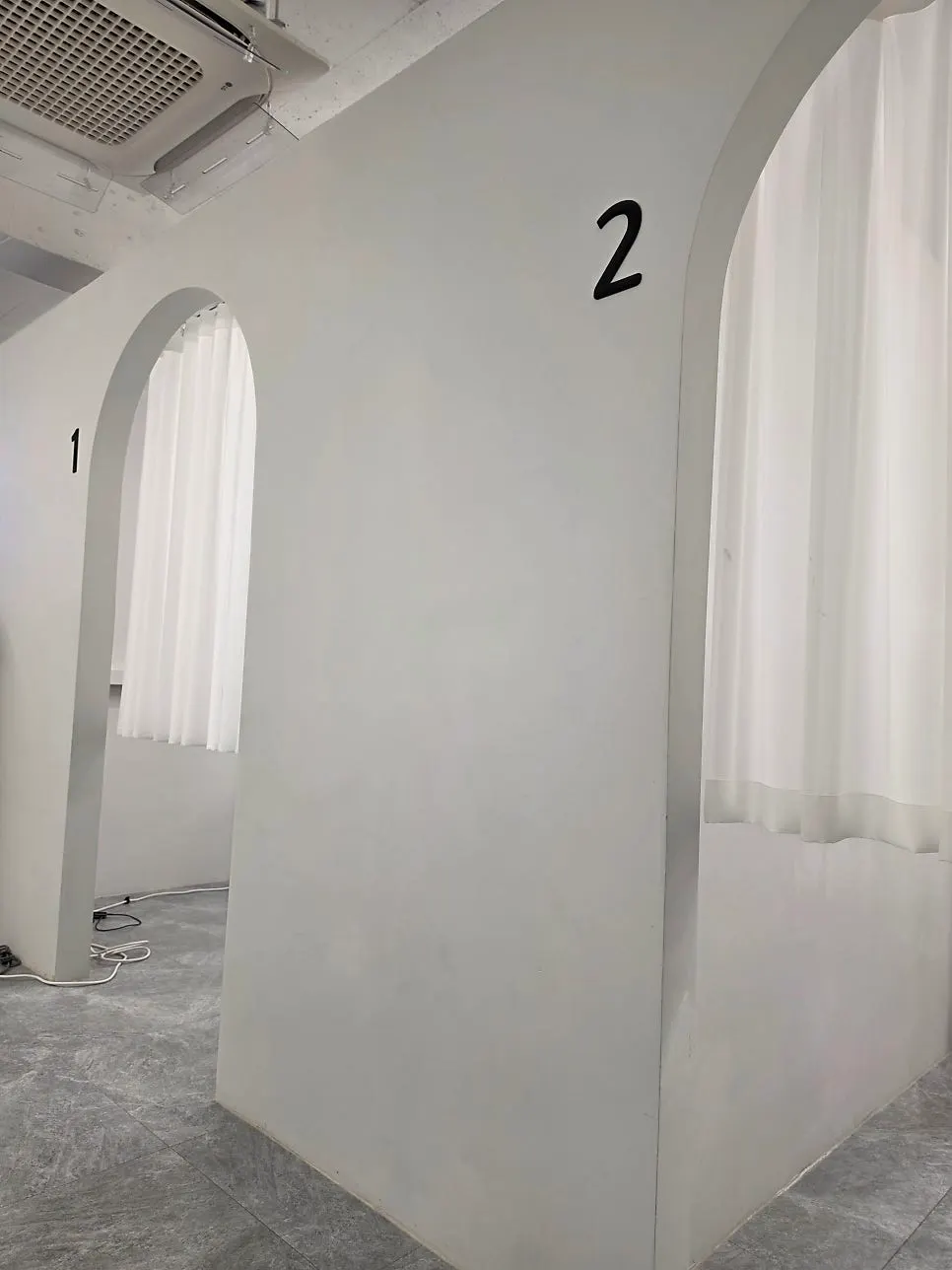 개별적으로 분리된 메이크업 룸 내부