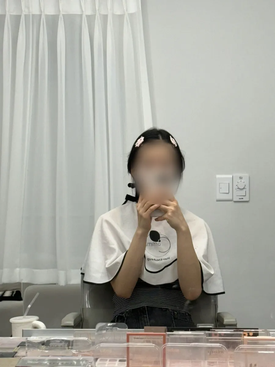 ใบหน้าทันทีหลังแต่งหน้าเสร็จ