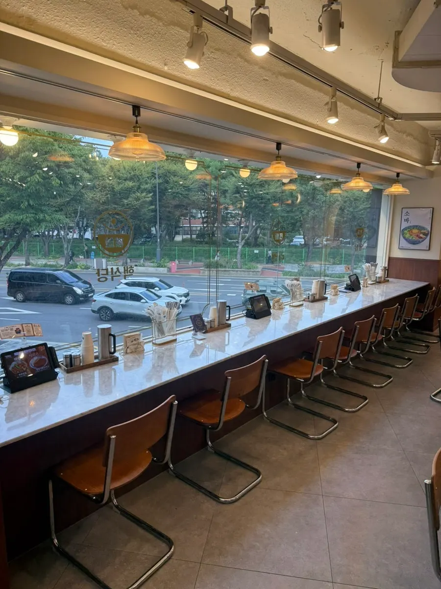 Two-person table at Hekbap Konkuk University Main Branch