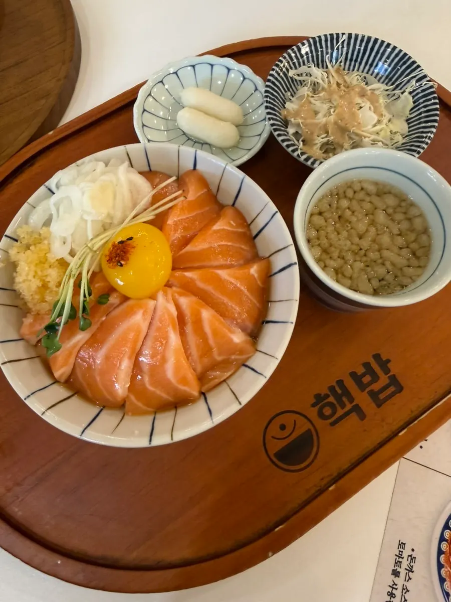 Served tonkatsu curry rice bowl and salmon rice bowl